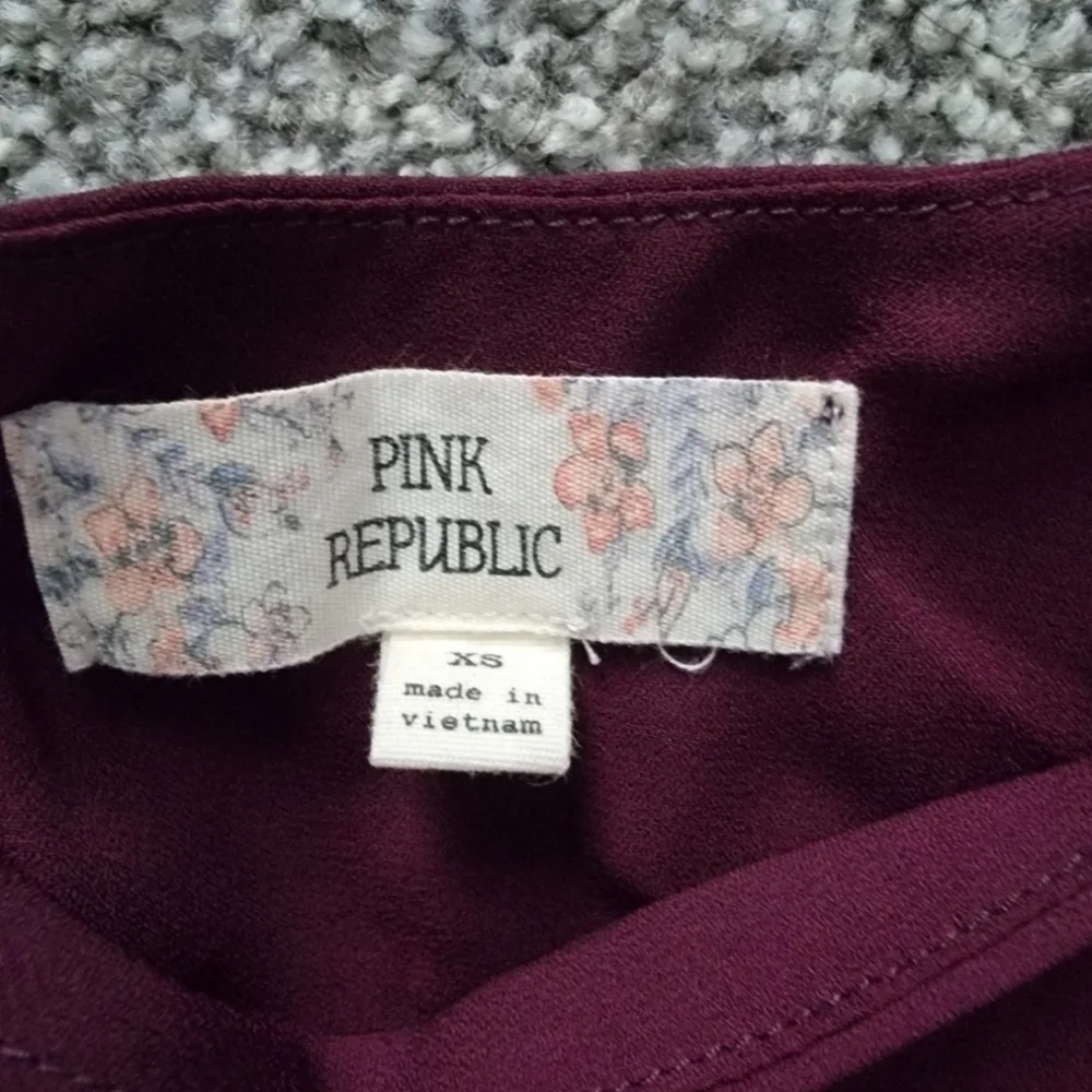 Pink Republic Tank - Picture 2 of 2